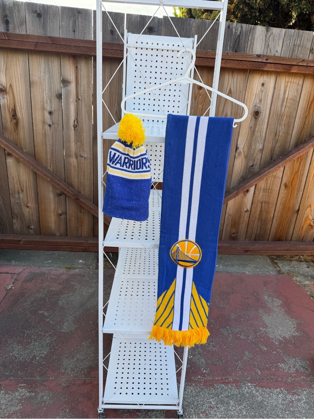 Golden State Warriors Blue & Yellow Knit Scarf and Pom Beanie Set